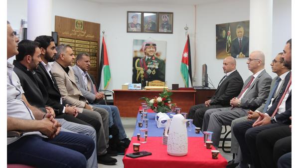 رئيس الوزراء الفلسطيني الأسبق يزور المستشفى الأردني نابلس 6