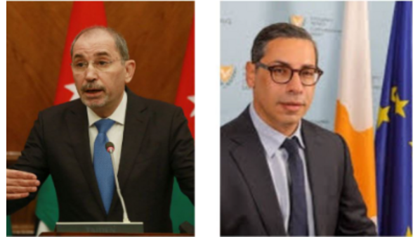 الصفدي يبحث مع نظيره القبرصي سبل وقف إطلاق النار وإدخال المساعدات إلى غزة
