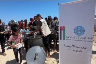 الحملة الأردنية و"الهيئة الخيرية" توزعان وجبات في جنوب غزة