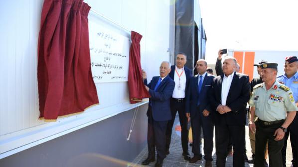على هامش زيارة الملك إلى الجفر.. العيسوي يفتتح مصنع مخبوزات وحلويات عربية في معان