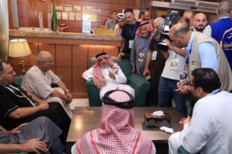 وزير الأوقاف يوجه بحل ملاحظات الحجاج الأردنيين دون تأخير
