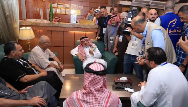 وزير الأوقاف يوجه بحل ملاحظات الحجاج الأردنيين دون تأخير