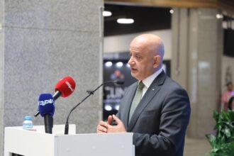 بحث آفاق التعاون بمجال الطاقة مع سوريا