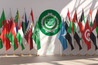 القمة العربية تنعقد في بغداد دون مشاركة الشرع