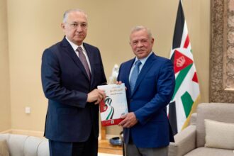 الملك يؤكد ضرورة الاستمرار بتعزيز قدرات كوادر هيئة النزاهة ومكافحة الفساد
