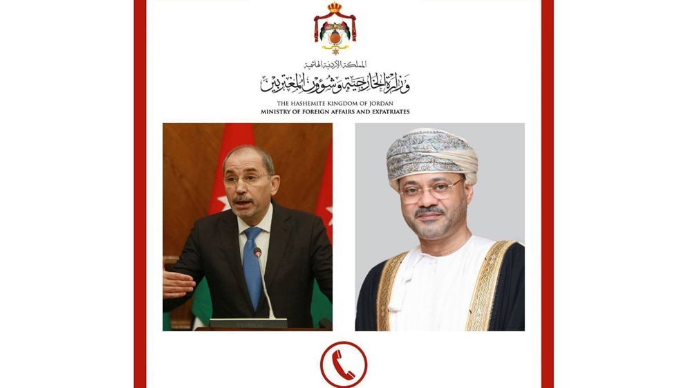 عاجل | الصفدي ونظيره العُماني يؤكدان خطورة استمرار التصعيد في المنطقة