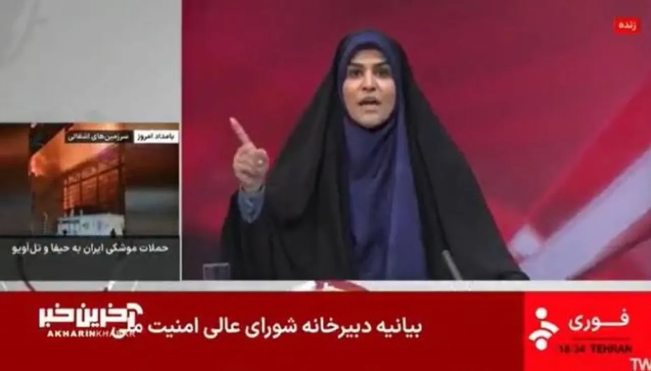 عاجل | بالفيديو إسرائيل تقصف التلفزيون الإيراني.. والمذيعة تفزع من الخوف