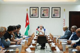 سلطة إقليم البترا تلتقي ممثلي القطاع السياحي في البترا لبحث تداعيات الأزمة الإقليمية