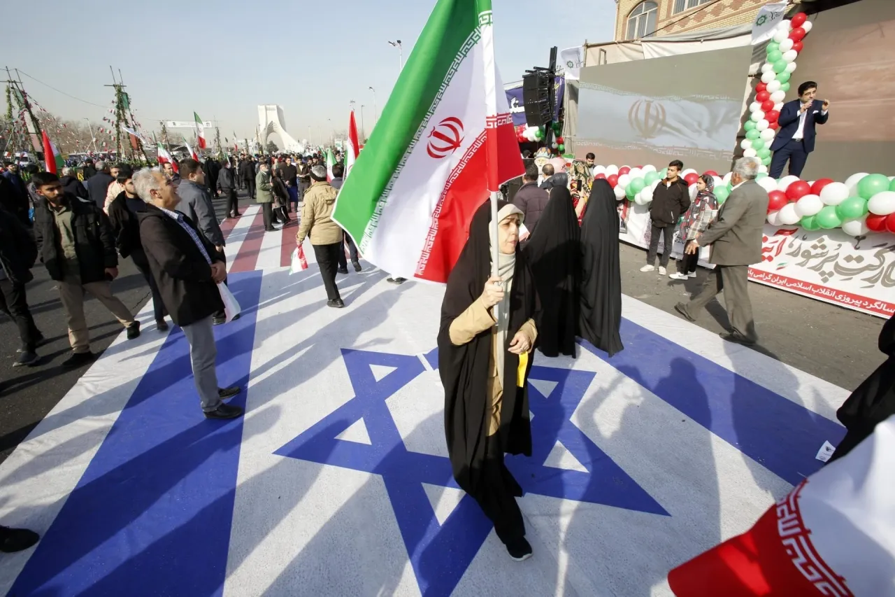 طهران : مفاجآت صاروخية قادمة والعدو سيتلقى الضربة في الوقت المناسب