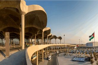 الأردن يفتح أجواءه أمام حركة الطيران المدني