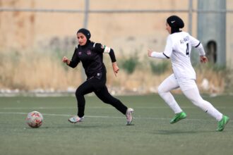 فريق الاتحاد يواصل صدارة دوري الشابات لكرة القدم