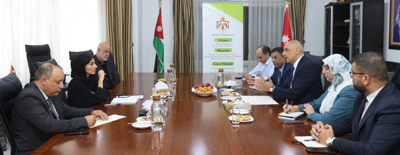 وزير البيئة ورئيس الاتحاد الدولي لحماية الطبيعة يبحثان تعزيز التعاون