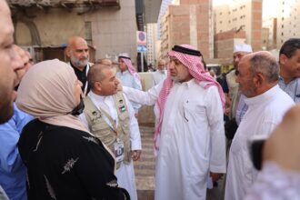 وزير الأوقاف يواصل جولاته التفقدية على الحجاج الأردنيين في مكة