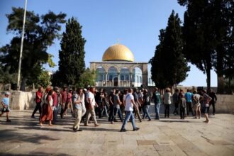 بن غفير يقود اقتحام عشرات المستوطنين للمسجد الأقصى