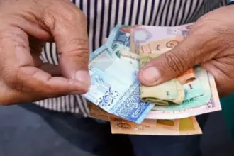 عاجل | نواب العقبة يطالبون الحكومة بتأجيل أقساط القروض الحكومية