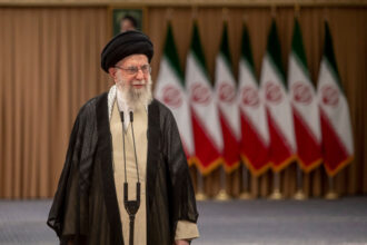 عاجل | إسرائيل: نوقع وقف إطلاق النار غدًا لكن بشرط خامنئي