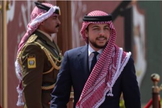 أسرة جامعة البترا تهنئ سمو ولي العهد المعظم بعيد ميلاده الميمون