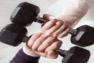 لماذا عليك خلع خاتم الزواج قبل التمارين الرياضية؟