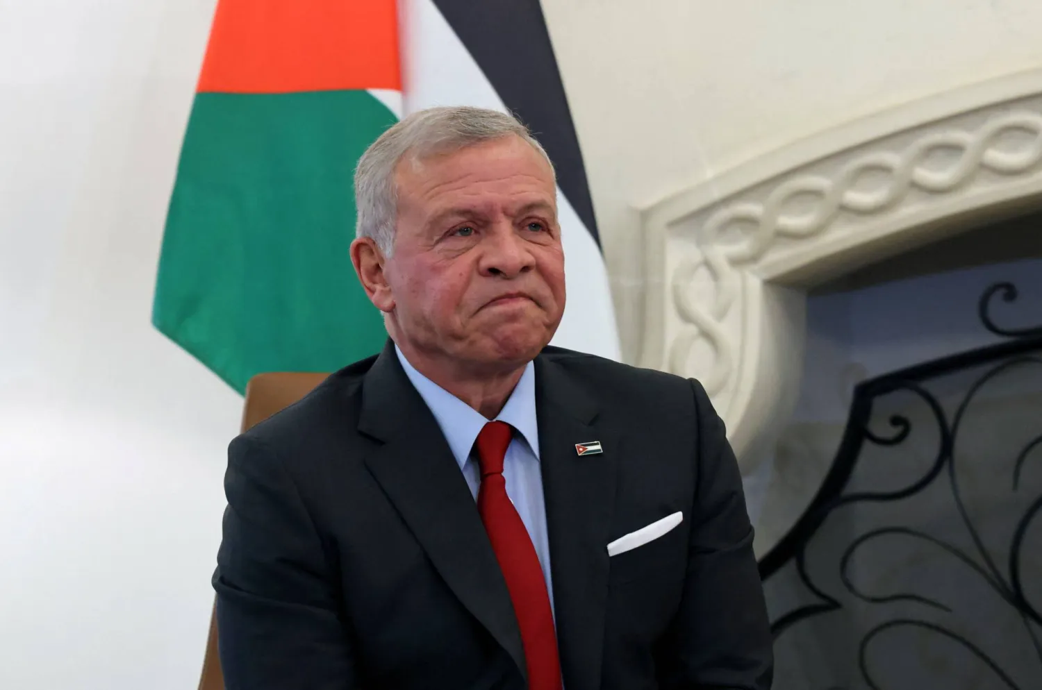 عاجل | بالأسماء.. الملك يعقد لقاءً مع شخصيات وطنية وسياسية بارزة