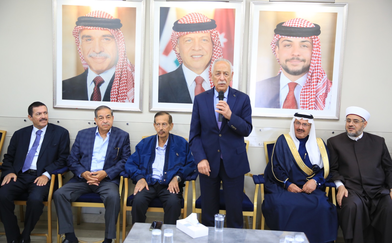 عاجل | مندوبا عن الملك وولي العهد.. يعزي العيسوي عشائر المجالي والغزاوي