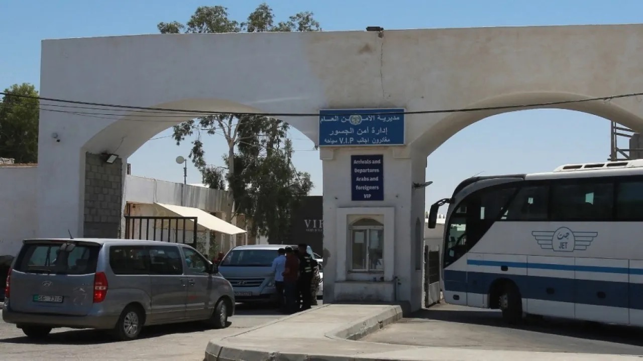 تعرف على ساعات عمل جسر الملك حسين الجديدة