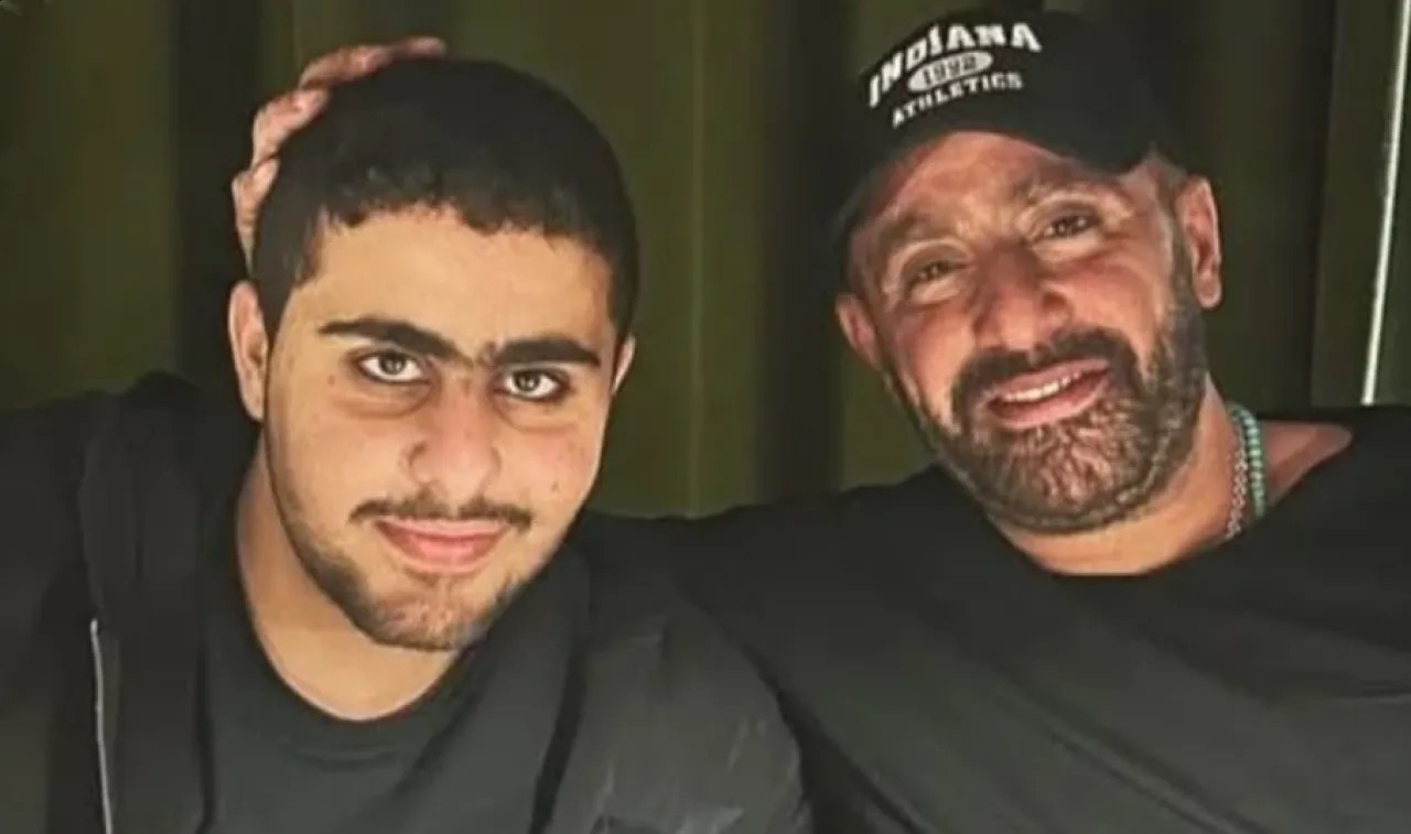 قلق بعد مرض نجل أحمد السقا.. حمزة داخل المستشفى