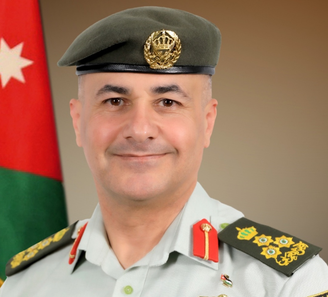مدرسة الجيش والعميد الحياري مثالا