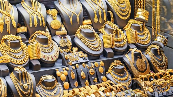 تراجع جديد بأسعار الذهب محليًا وسط توقعات بانتعاش الطلب قريبًا