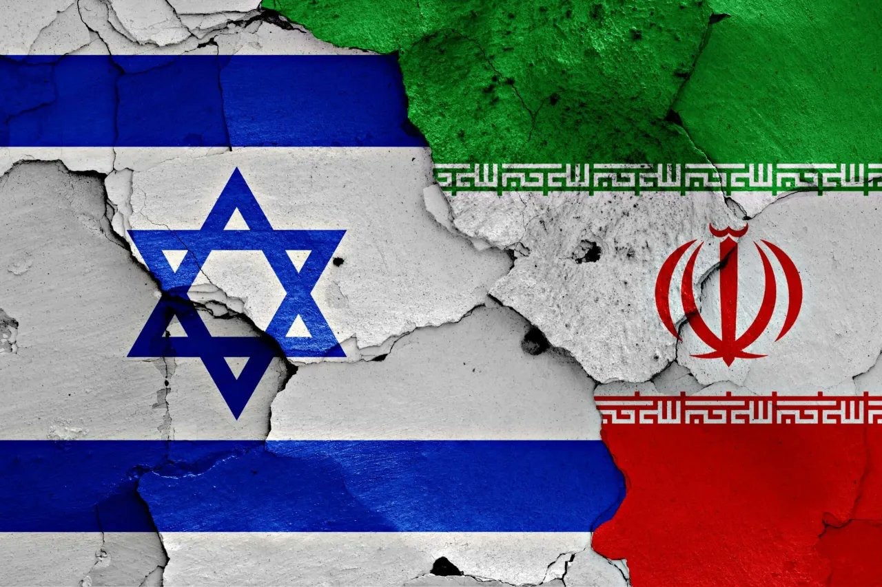 إيران: مستعدون لحرب مع إسرائيل تستمر لعامين