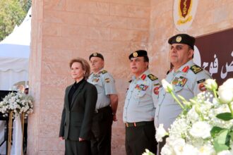 مندوبة عن الأميرة منى، الأميرة عائشة ترعى تخريج الفوج الخامس والعشرين من مرشحات كلية الأميرة منى للتمريض