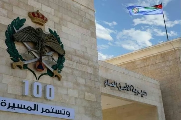 عاجل | الأمن العام يُجدد الدعوة للبقاء في المنازل .. تفاصيل