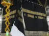 الكعبة ترتدي ثوبها الجديد وسط طقوس مهيبة واستعدادات دقيقة