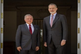 الملك يلتقي ملك إسبانيا في مدريد