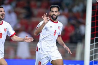 النشامى في طريقهم إلى أرض الوطن