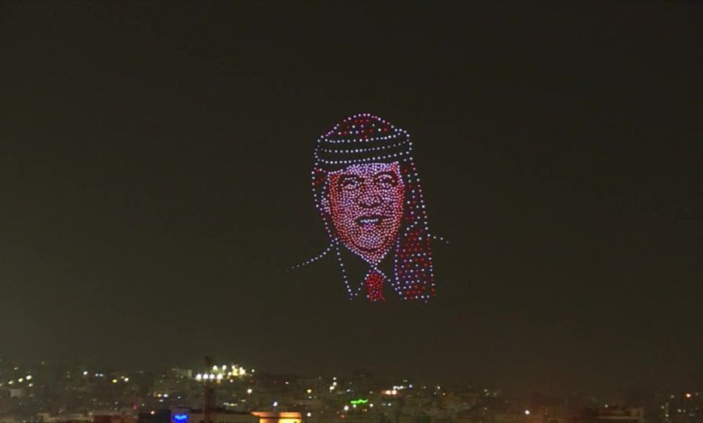 عروض “الدرون” تزيّن سماء عمّان (فيديو)