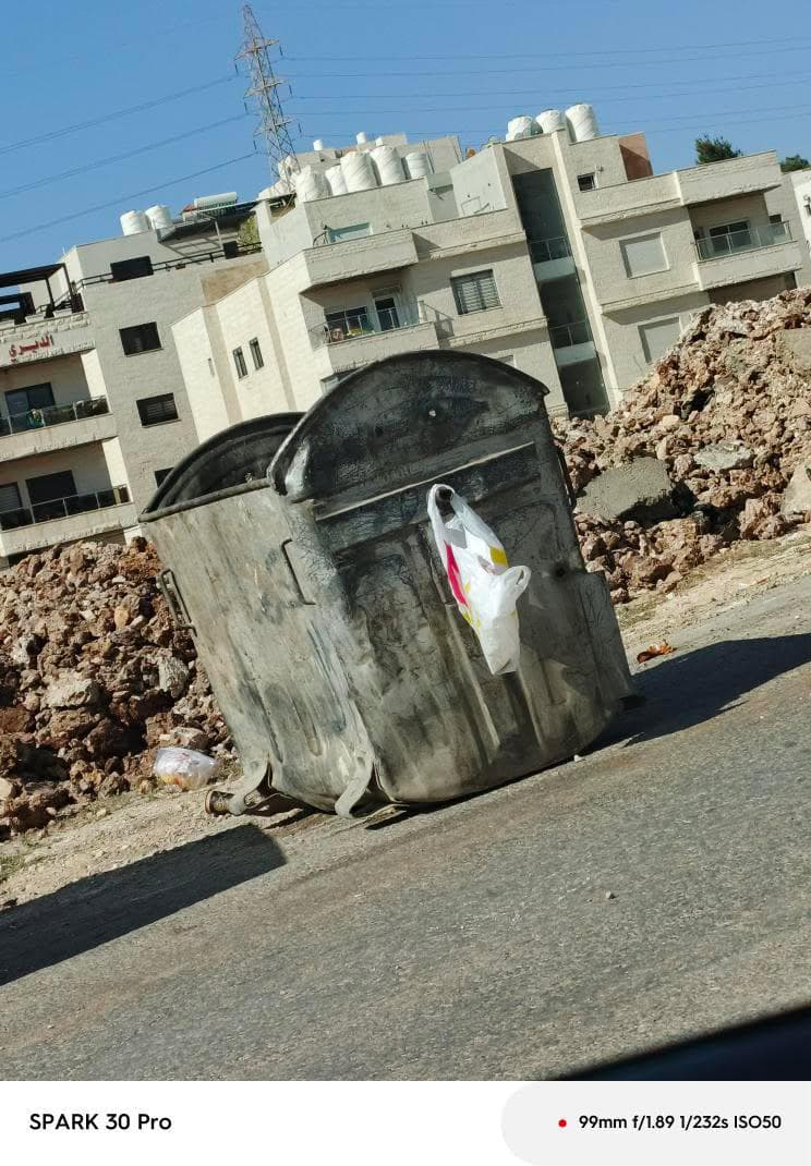 عاجل | بالفيديو والصور .. تراكم النفايات في المقابلين .. هل تعاني "ضاغطات" الأمانة من مشاكل ؟