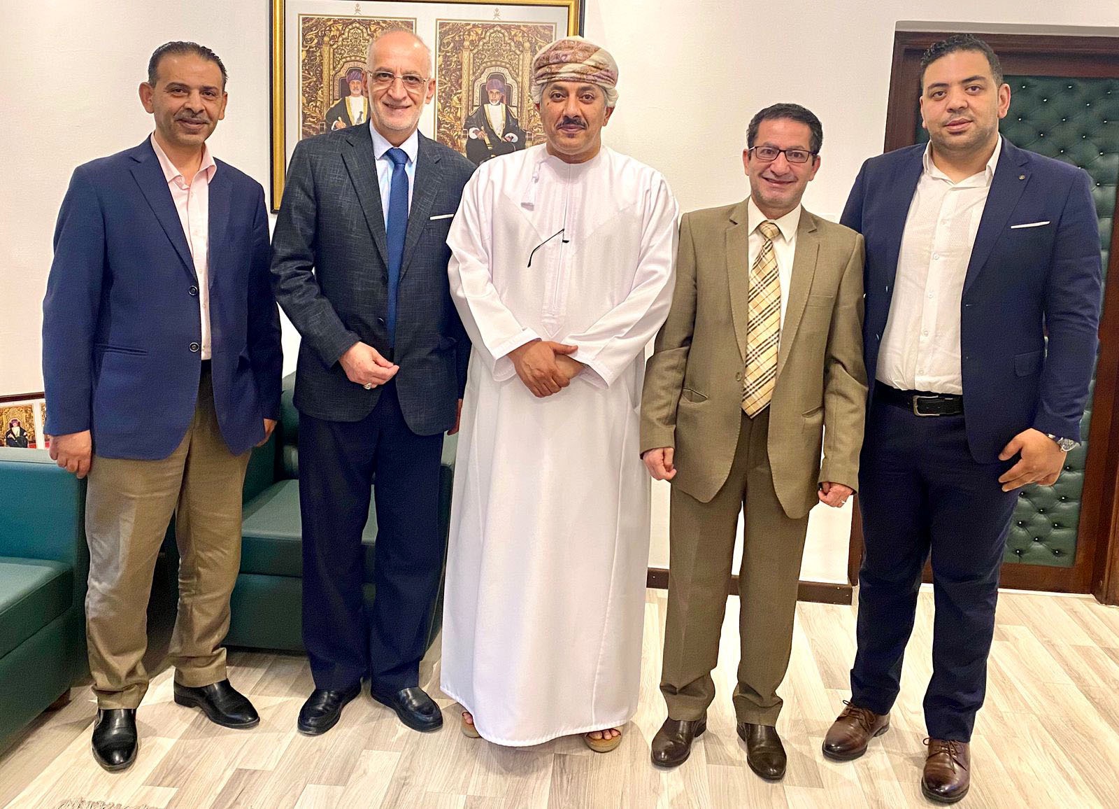 السفير العُماني ورئيس اتحاد الناشرين الأردنيين يبحثان مشاركة السلطنة بمعرض عمان الدولي للكتاب
