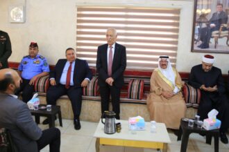 عاجل | مندوبا عن الملك وولي العهد.. العيسوي يعزي عشيرتي الحسبان والعبادلة