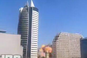 صواريخ إيرانية تضرب حيفا وبئر السبع .. تفاصيل