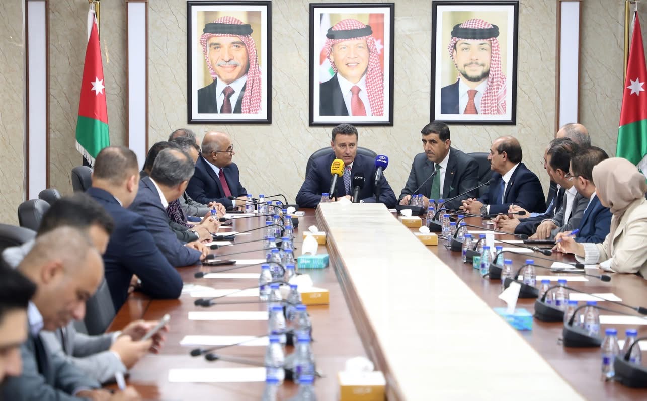 بالصور... الصفدي يؤكد تبني مجلس النواب كافة مطالب نقابة الصحفيين