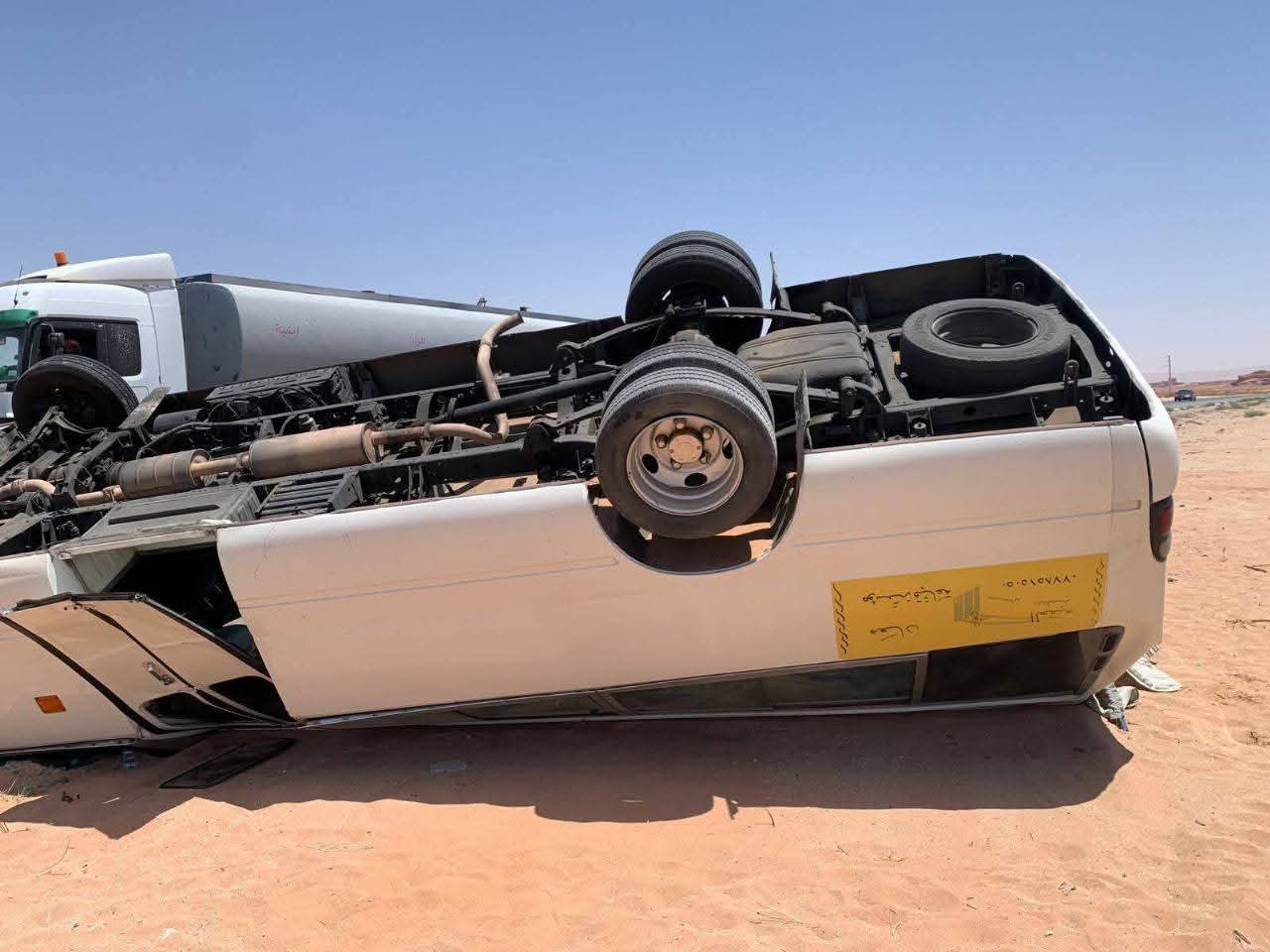 عاجل | إصابة عشرة أشخاص إثر تدهور حافلة في محافظة العقبة .. صور