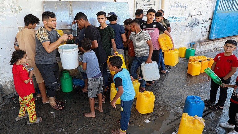 اليونيسف: أطفال غزة مهددون بالموت عطشًا وسط انهيار شبكات المياه