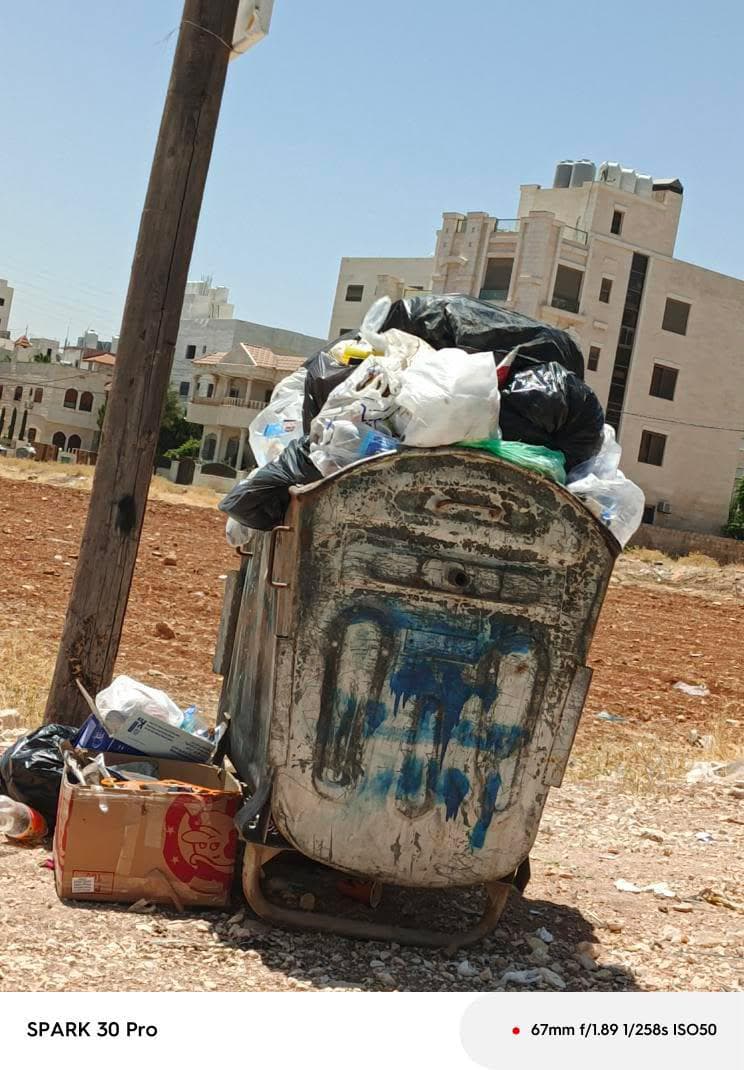 عاجل | بالفيديو والصور .. تراكم النفايات في المقابلين .. هل تعاني "ضاغطات" الأمانة من مشاكل ؟