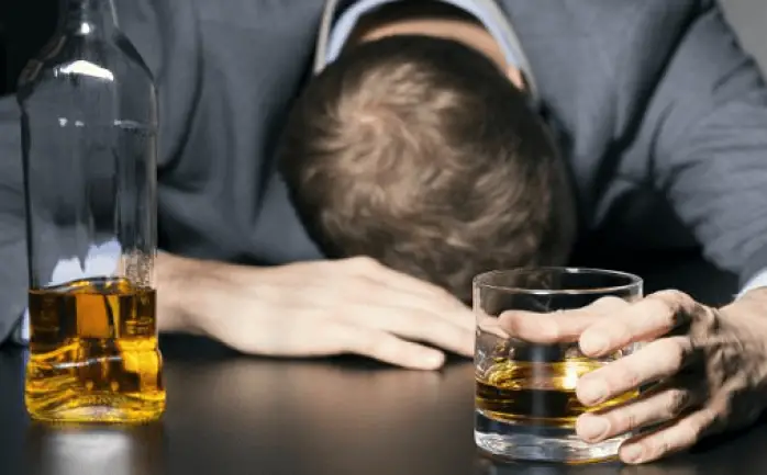 الكحول يقتل 3.3 مليون شخص سنويًا.. إليك أحدث الأرقام والحقائق