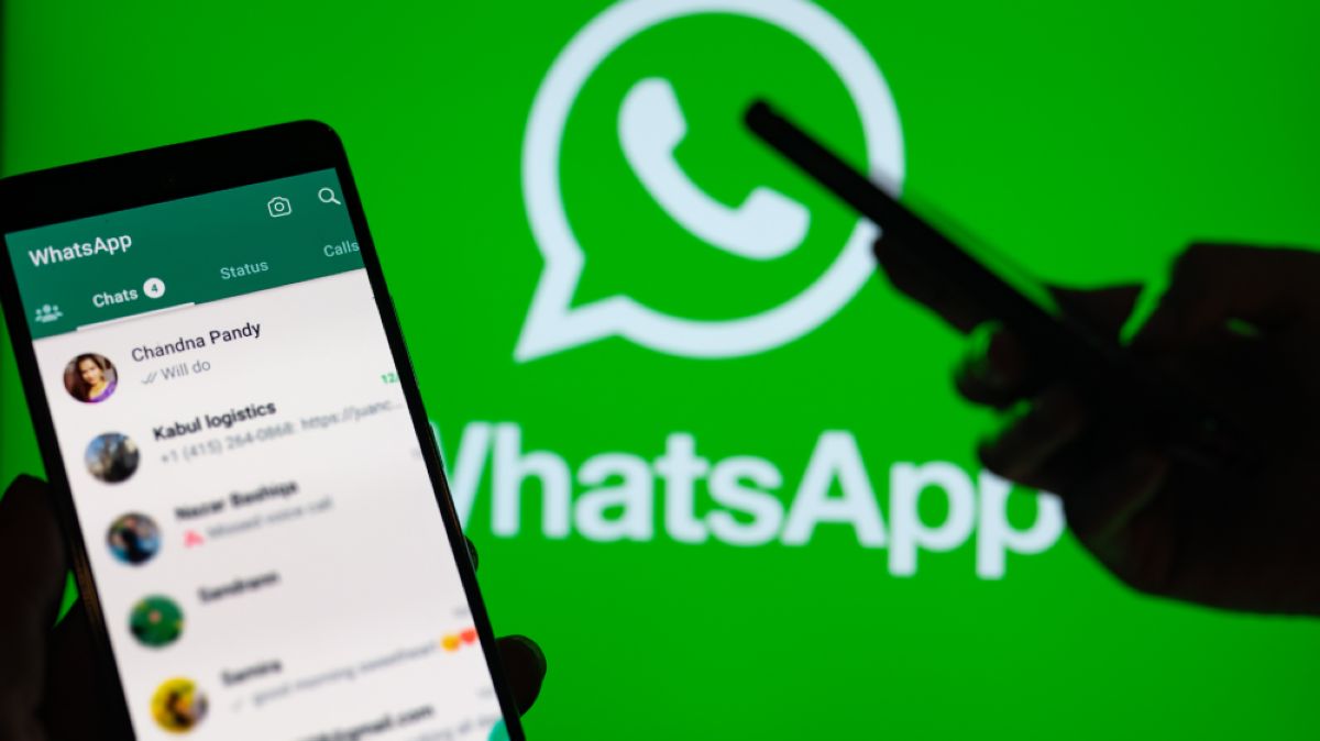 إعلانات واتساب تُربك الخصوصية: هل يفقد التطبيق هويته؟