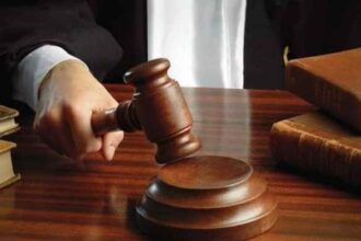 الإدارية ترفض طعن موظف في جامعة أردنية بعد الاستغناء عن خدماته