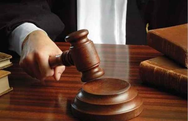 الإدارية ترفض طعن موظف في جامعة أردنية بعد الاستغناء عن خدماته