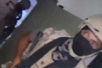 عاجل | بالفيديو اقتحام غرف الصحفيين في حيفا ومصادرة معداتهم