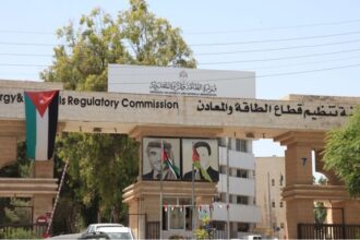 رغم نمو الإنتاج.. تراجع طلبات تراخيص الطاقة المتجددة في الأردن 53%