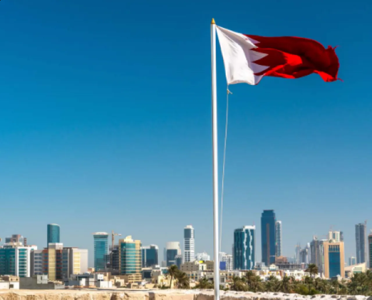 البحرين: الداخلية تدعو لإفساح الطرق أمام الأجهزة المعنية
